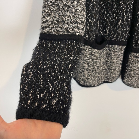 Vince Textured Drape Front Jacket cardigan M Black Gray Long Sleeve wool blend - Picture 4 of 9